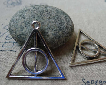 Accessories - 10 Pcs Of Antique Silver Triangle Circle Geometric Charms 31x32mm A5516