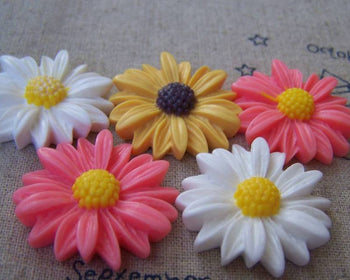 Accessories - 10 Pcs Of Resin Round Daisy Flower Cameo Cabochon Assorted Color 27mm A2453