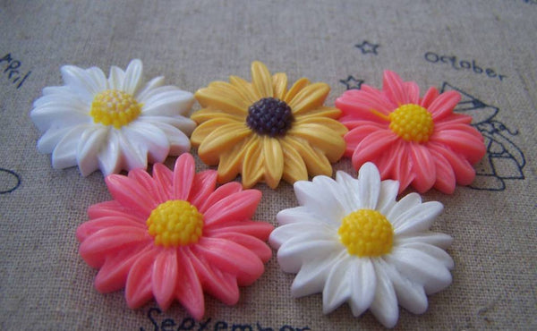 Accessories - 10 Pcs Of Resin Round Daisy Flower Cameo Cabochon Assorted Color 27mm A2453