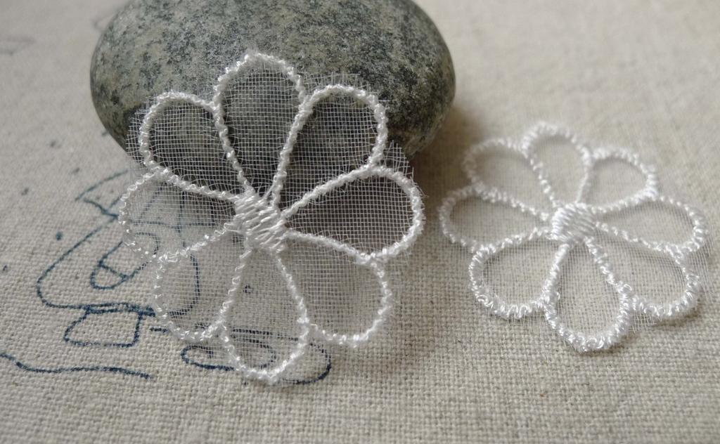 Accessories - 10 Pcs Of White Filigree Crochet FLower Polyester Lace Doily 30mm A6425