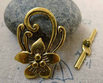 Accessories - 10 Sets Antique Gold Five Leaf Flower Toggle Clasps A6251