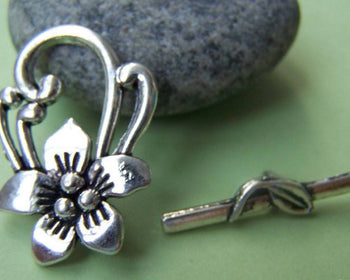 Accessories - 10 Sets Antique Silver Five Leaf Flower Toggle Clasps A1267