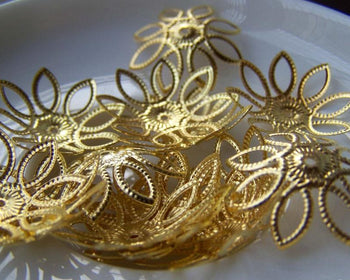 Accessories - 100 Pcs Of Gold Tone Filigree Flower Beads Cap 19mm  A5326