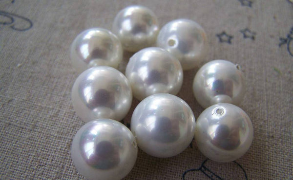 Accessories - 15.4 Inches Strand (33 Pcs) Of Natural Shell White Round Pearls 12mm A2464