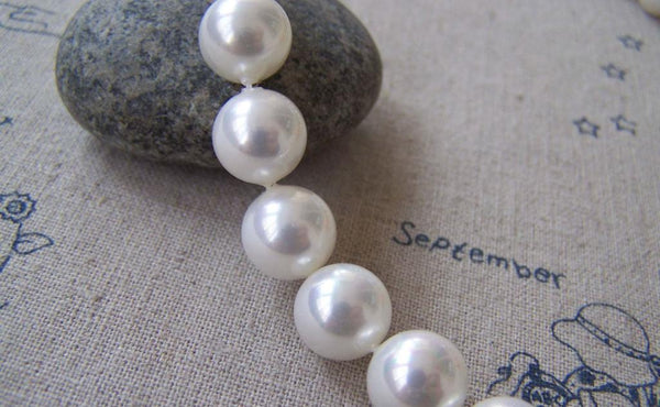 Accessories - 15 Inches Strand (38 Pcs) Of Natural Shell White Round Pearls 10mm A2460