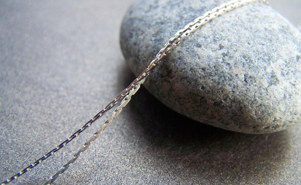 Accessories - 16ft (5m) Of Platinum White Gold Tone Brass Flat Snake Chain Cobra Chain Size 0.8mm A2943