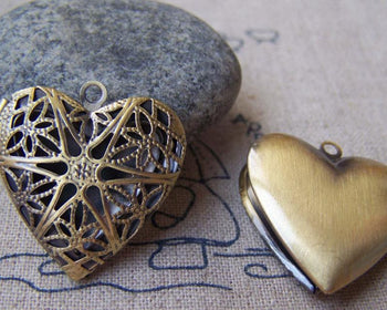 Accessories - 2 Pcs Of Antique Bronze Brass Filigree Heart Photo Locket Charms 25mm A3549