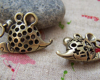 Accessories - 2 Pcs Of Antique Bronze Filigree Mouse Pendants Charms 20x30mm A1804