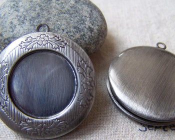 Accessories - 2 Pcs Of Antique Silver Finished Brass Round Bezel Photo Lockets 32mm A5606
