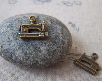 Accessories - 20 Pcs Antique Bronze Sewing Machine Charms 15x15mm A4387