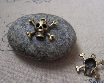 Accessories - 20 Pcs Antique Bronze Skull And Crossbones Charms 15x16mm A5221