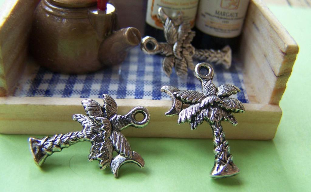Accessories - 20 Pcs Antique Silver Crescent Moon Coconut Tree Charms  14x20mm A977