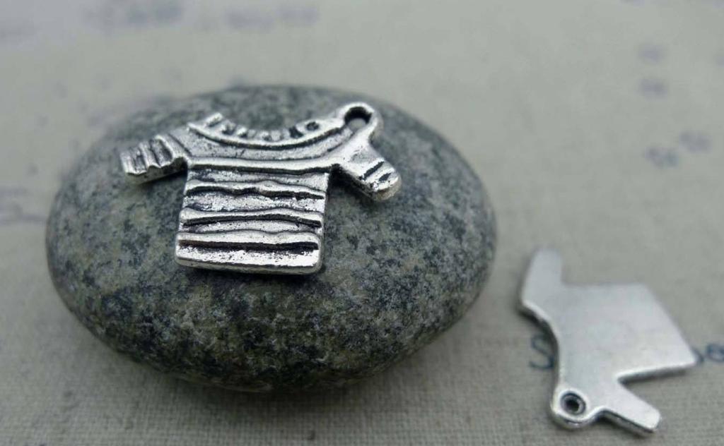 Accessories - 20 Pcs Antique Silver Sweater Knitting Charms 17x23mm A879