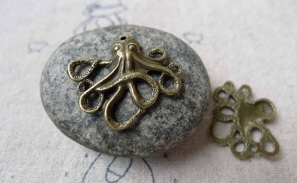 Accessories - 20 Pcs Of Antique Bronze 3D Octopus Charms 21x24mm A6836