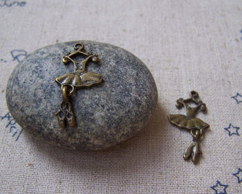 Accessories - 20 Pcs Of Antique Bronze Ballet Dress Shoes Charms 10x22mm A5062