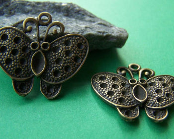 Accessories - 20 Pcs Of Antique Bronze Butterfly Charms 22x25mm A3425