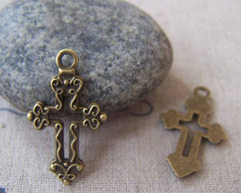 Accessories - 20 Pcs Of Antique Bronze Filigree Cross Charms 16x26mm A4396