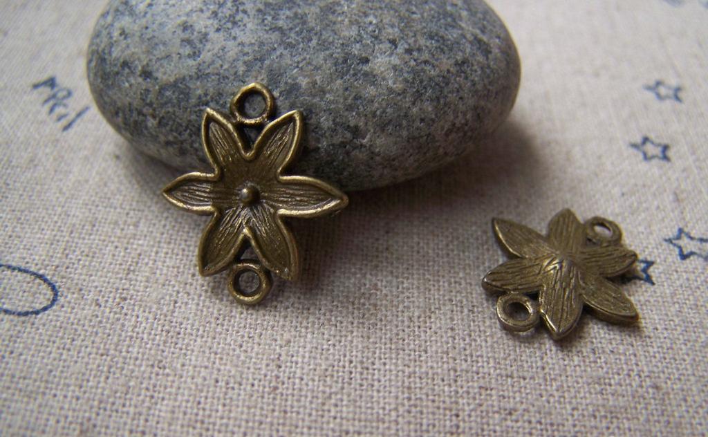 Accessories - 20 Pcs Of Antique Bronze Five Leaf Flower Connector Charms 16mm A428