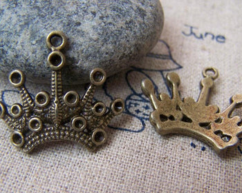 Accessories - 20 Pcs Of Antique Bronze Half Crown Charms  14x24mm A3459