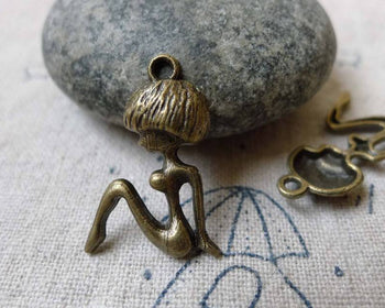 Accessories - 20 Pcs Of Antique Bronze Lovely Mushroom Lady Charms 22mm A6573