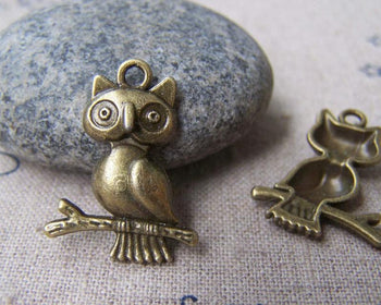Accessories - 20 Pcs Of Antique Bronze Lovely Owl Charms 18x24mm A139