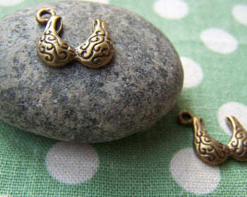 Accessories - 20 Pcs Of Antique Bronze Lovely Swirly Bra Charms 14x15mm A527