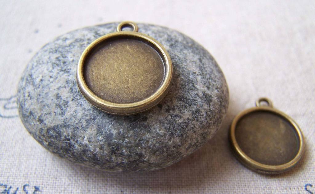 Accessories - 20 Pcs Of Antique Bronze Round  Base Settings Pendant Double Sided Match 14mm Cabochon A5649
