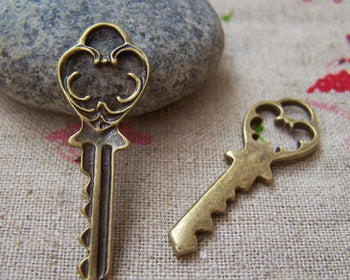 Accessories - 20 Pcs Of Antique Bronze Skeleton Key Charms 13x37mm A308