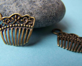 Accessories - 20 Pcs Of Antique Bronze Vintage Style Comb Charms 14x20mm A1629