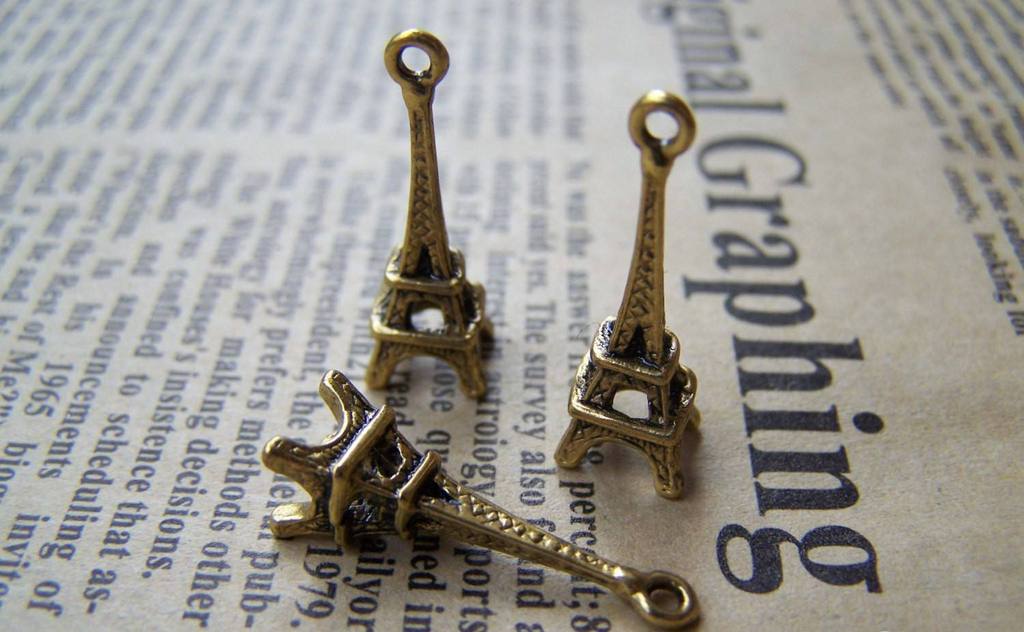 Accessories - 20 Pcs Of Antique Gold 3D Eiffel Tower Charms Pendants 8x23mm A1664