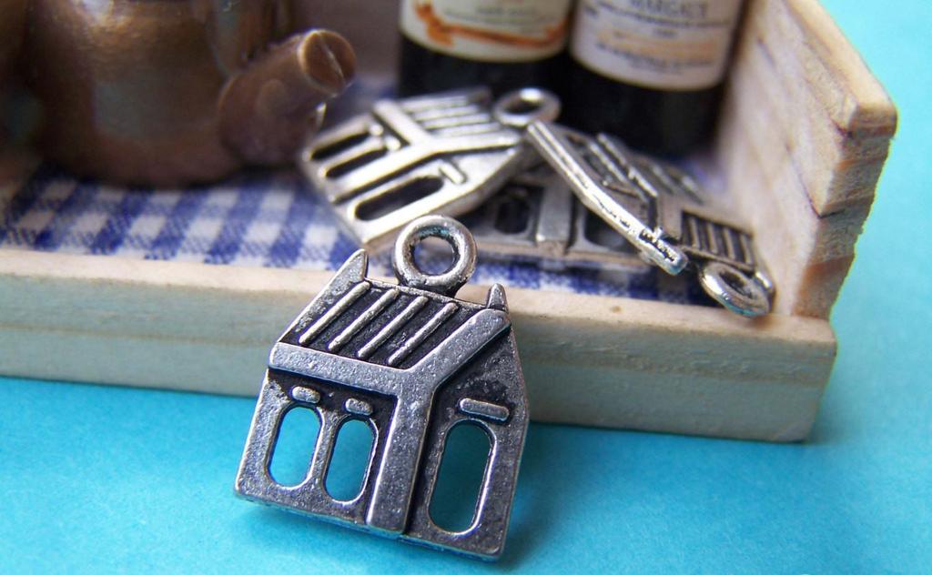 Accessories - 20 Pcs Of Antique Silver Flat House Charms 13x16mm A890