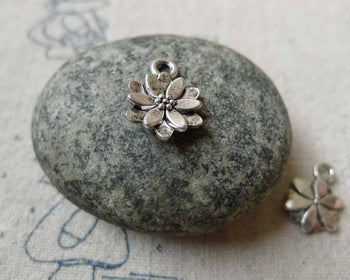 Accessories - 20 Pcs Of Antique Silver Flower Charms   10x14mm  A6570