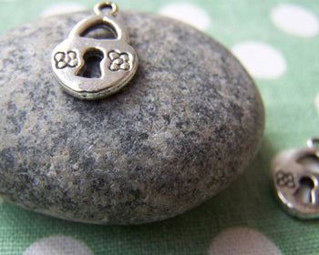 Accessories - 20 Pcs Of Antique Silver Flower Lock Charms Double Sided 10x13mm A1244