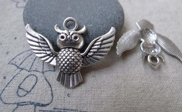 Accessories - 20 Pcs Of Antique Silver Lovely Owl Charms 23x30mm A7559