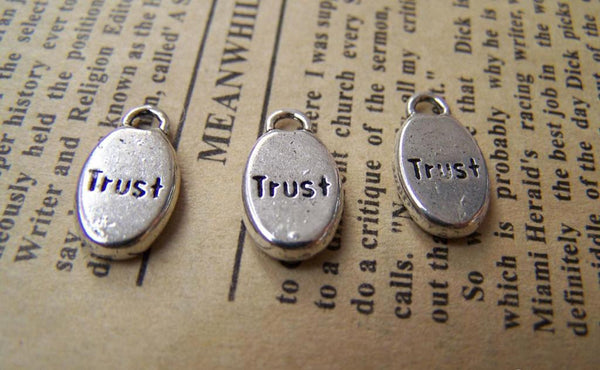 Accessories - 20 Pcs Of Antique Silver Oval Charms 8x15mm A3286
