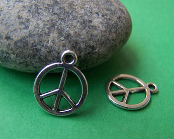 Accessories - 20 Pcs Of Antique Silver Peace Symbol Charms 12mm A3658