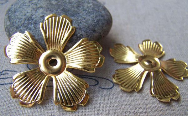 Accessories - 20 Pcs Of Gold Tone Flower Spacer Bead Caps 33mm A1946