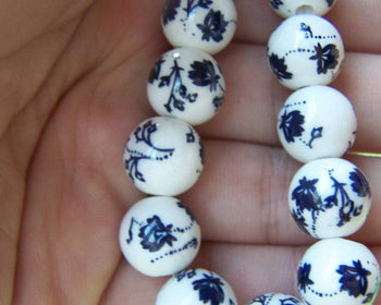 Accessories - 20 Pcs Of Hand Painted Chinese Navy Blue Flower Ceramic Round Beads 12mm A2867