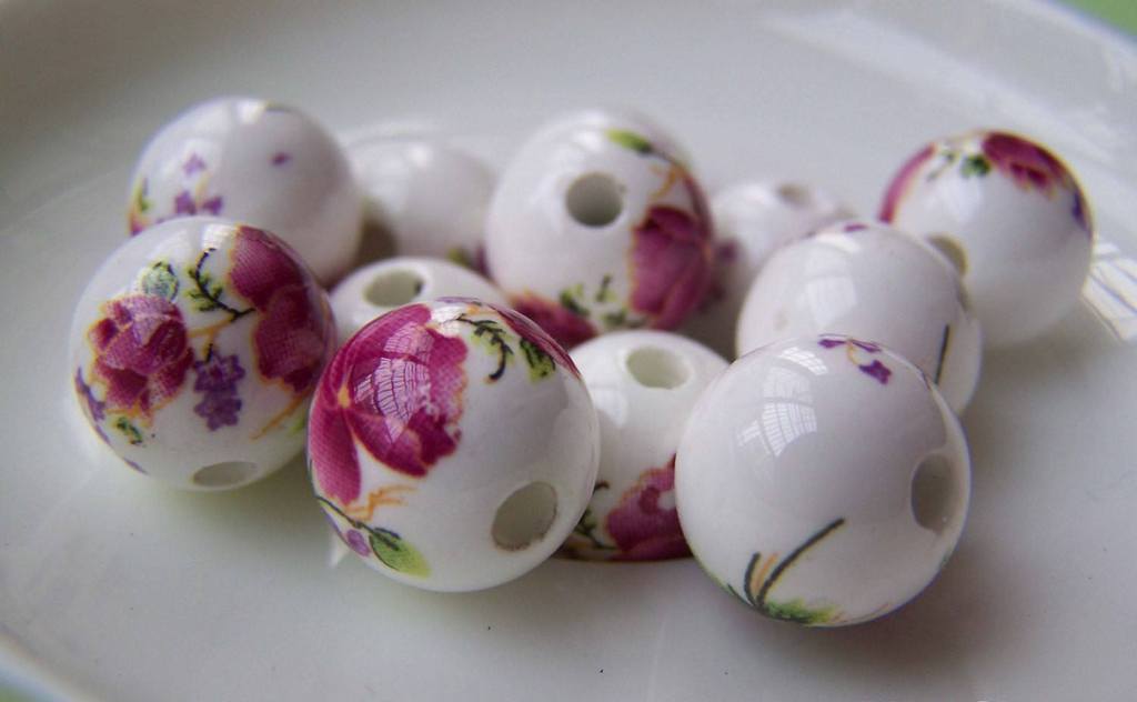 Accessories - 20 Pcs Of Hand Painted Lovely Red Flower Chinese Ceramic Beads 12mm   A1892