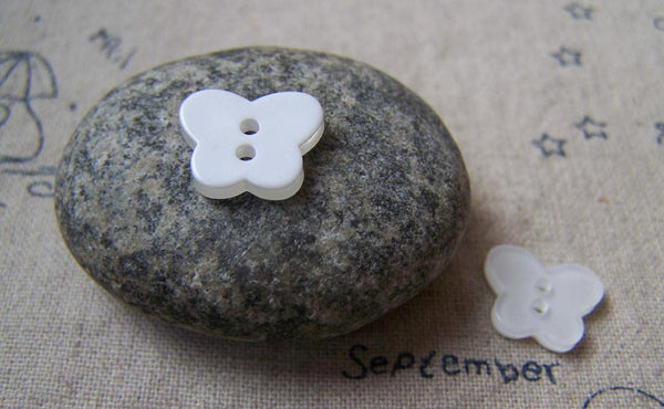 Accessories - 20 Pcs Of White Butterfly Plastic Buttons 12mm A5740