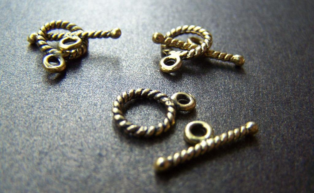 Accessories - 20 Sets Of Antique Gold Coiled Twisted Toggle Clasps A2298