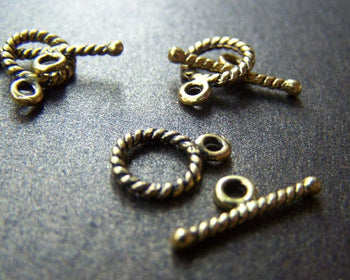 Accessories - 20 Sets Of Antique Gold Coiled Twisted Toggle Clasps A2298