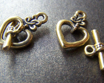 Accessories - 20 Sets Of Antique Gold Heart Toggle Clasps 13x20mm A1254