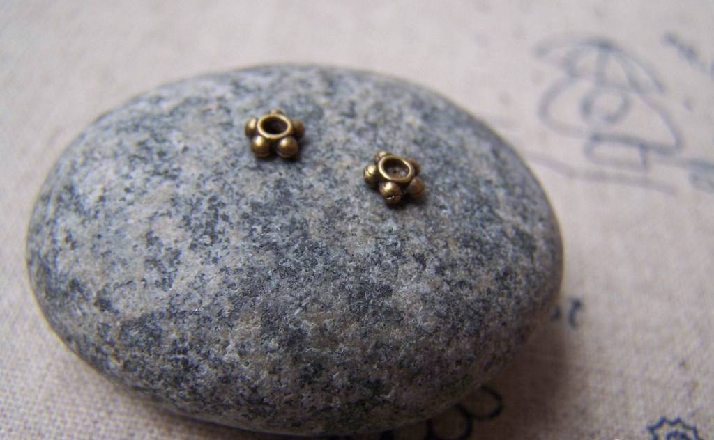 Accessories - 200 Pcs Of Antique Bronze Flower Spacer Beads 4.5mm A2791