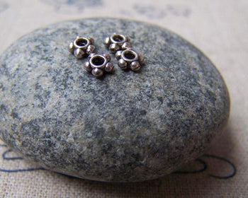 Accessories - 200 Pcs Of Antique Silver Flower Spacer Beads 4.5mm A3432