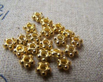 Accessories - 200 Pcs Of Gold Tone Flower Spacer Beads 4.5mm A2818