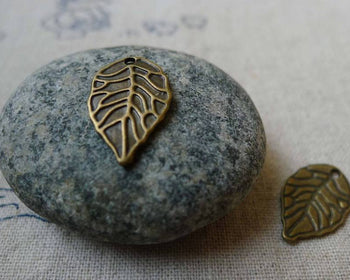Accessories - 30 Pcs Of Antique Bronze Textured Leaf Charms 11x18mm A5463