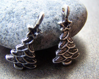 Accessories - 30 Pcs Of Antique Silver Christmas Tree Charms 10x15mm A991