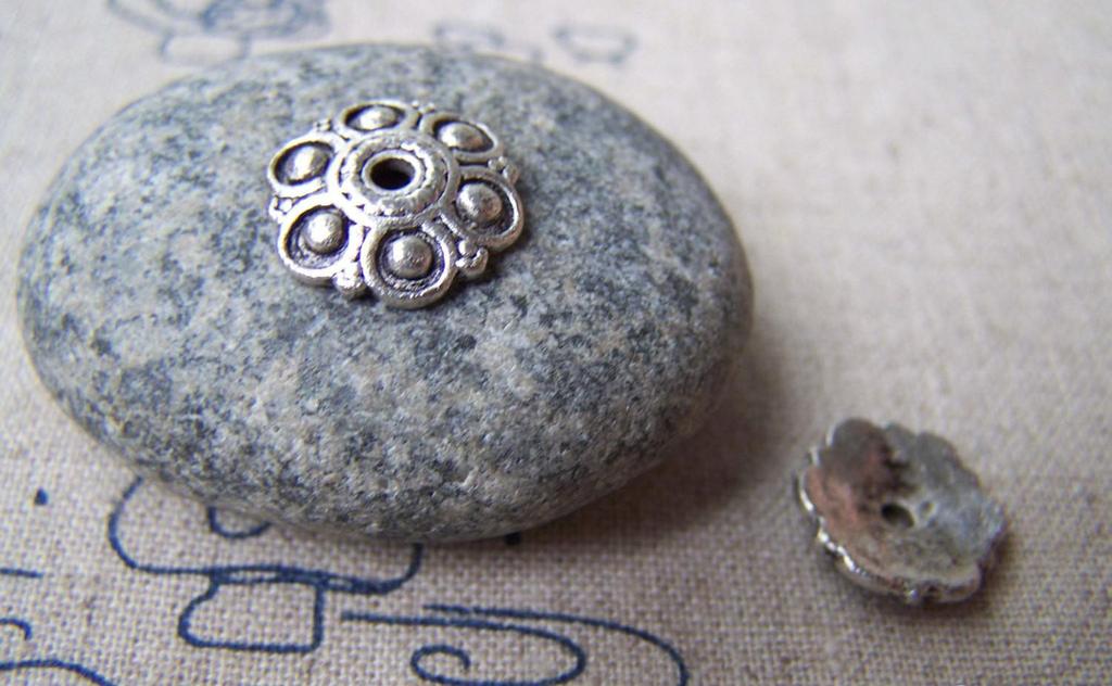 Accessories - 30 Pcs Of Antique Silver Flower Spacer Bead Caps 13mm A1095