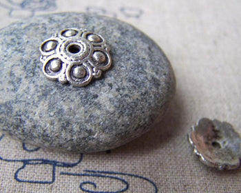 Accessories - 30 Pcs Of Antique Silver Flower Spacer Bead Caps 13mm A1095